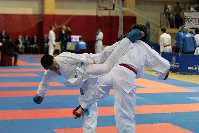 Kul&uuml;pler Şampiyonası&rsquo;nda Kapanış Sakarya S&ouml;ğ&uuml;tl&uuml;spor&rsquo;dan 2