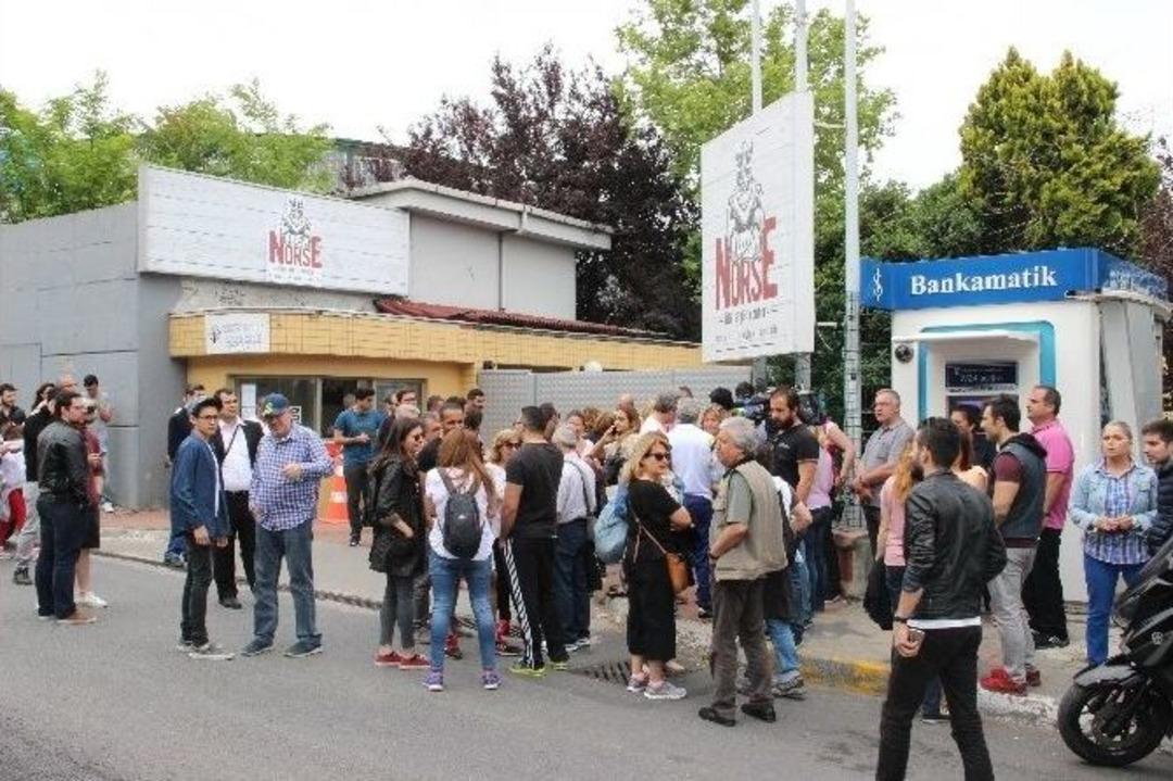 Kapatılan Spor Salonu, &Uuml;yelerini İsyan Ettirdi