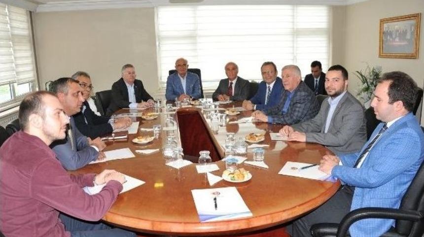 Clintonların Dostu Politikacı Stso&rsquo;yu Ziyaret Etti