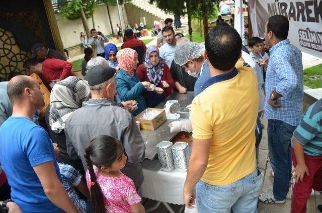 Bilecik&rsquo;te Osmanlı Mimarisi &Ccedil;eşmeden Su Yerine Şerbet Aktı 1