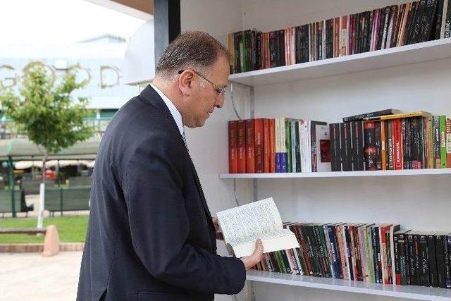 Şehitkamil Belediyesi Sokak K&uuml;t&uuml;phanesini Hayata Ge&ccedil;irdi 1