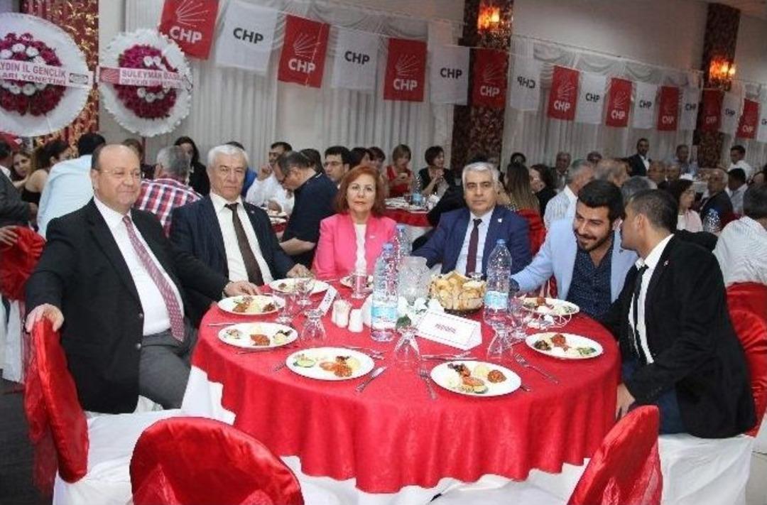 Chp&rsquo;nin Birlik Gecesinde Soğuk R&uuml;zgarlar Esti