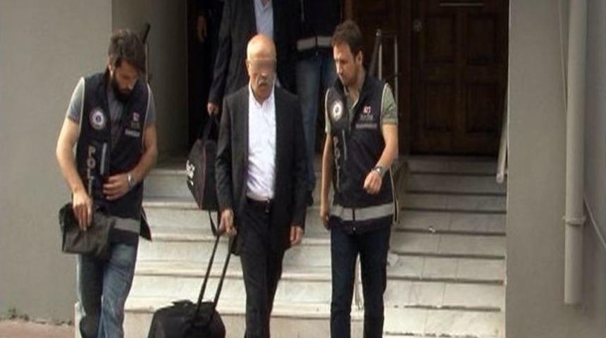 İzmir Merkezli Fet&ouml; Operasyonu