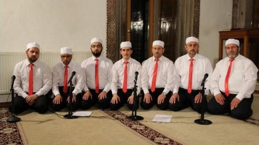 Nevşehir&rsquo;de Berat Kandilinde Vatandaşlar Camiye Akın Etti