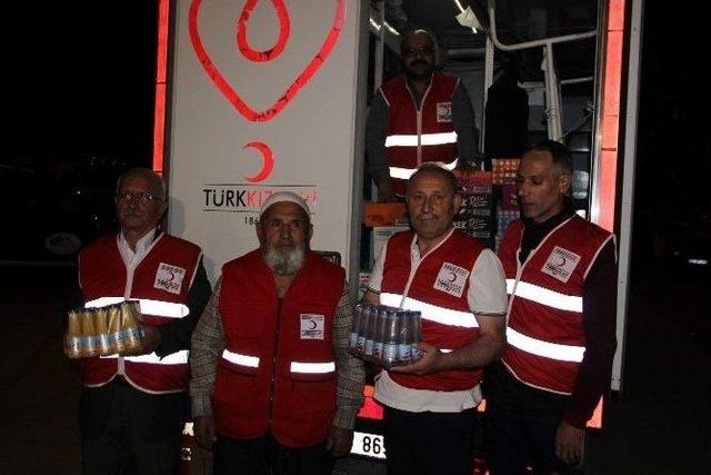 Nevşehir&rsquo;de Berat Kandilinde Vatandaşlar Camiye Akın Etti 2