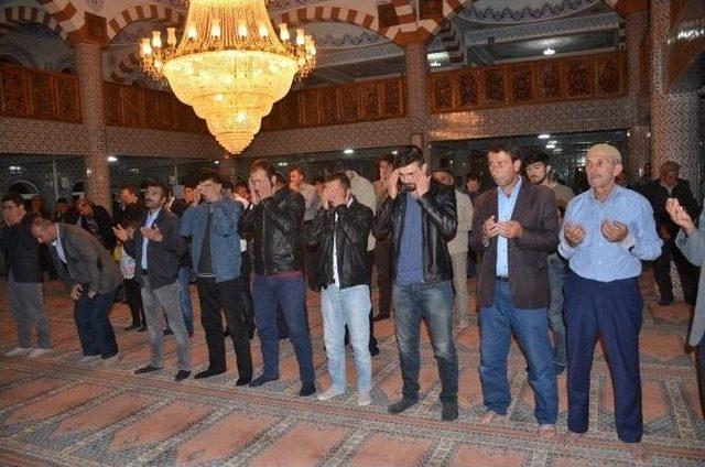 Bitlis&rsquo;te Berat Kandili Dualarla İhya Edildi 2