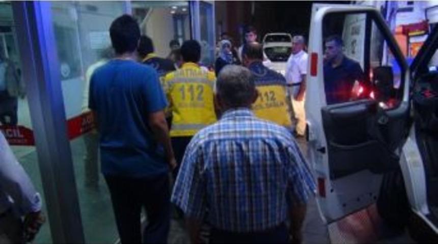 Piknikte Gen&ccedil;ler Arasında Bı&ccedil;aklı Kavga: 1 Yaralı