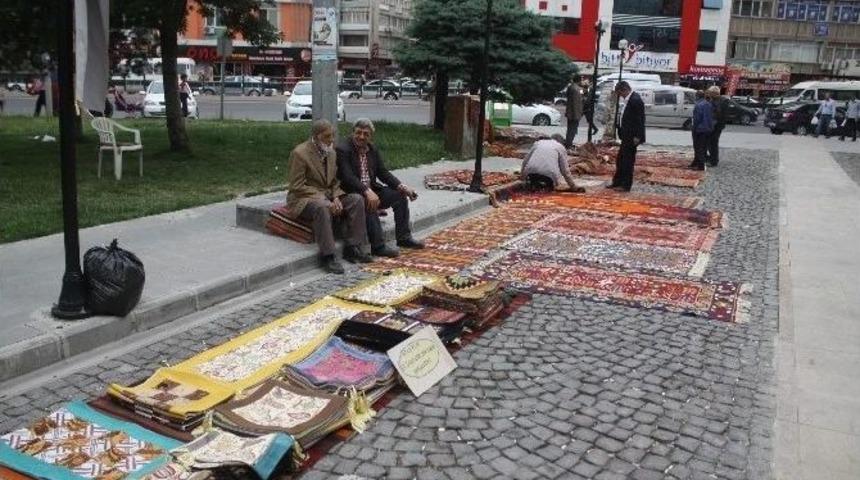 Kayseri Mahallesi&rsquo;nde Halı Pazarı A&ccedil;ıldı