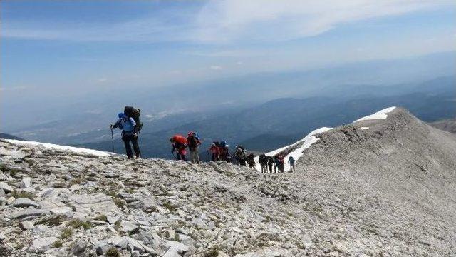 (özel Haber) Mayıs Ayında Uludağ’a Kar Yağdı 1