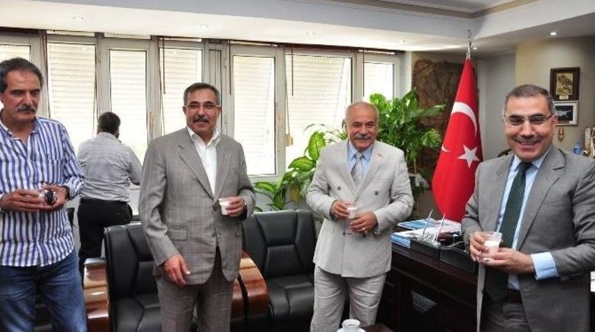 &Ccedil;elikcan: "toplu Konut Yapacak Yer Bulamıyoruz"