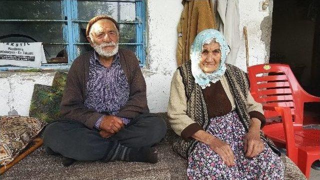 (özel Haber) Asırlık Çiftin 70 Yıllık Bitmeyen Aşkı