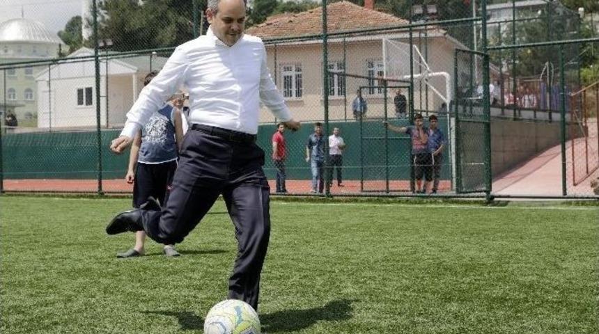 Samsun&rsquo;a 25 Mahalle Tipi Spor Tesisi Yapılıyor