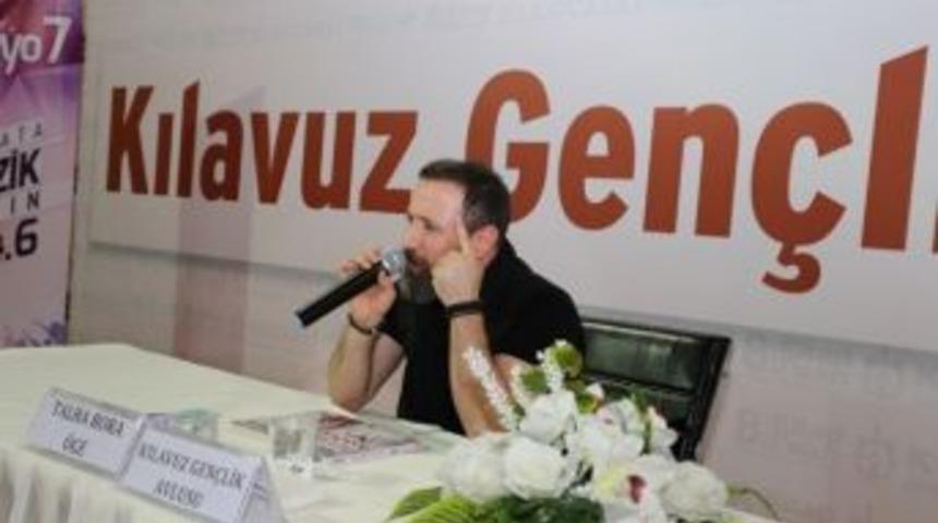 &Uuml;nl&uuml; Radyocu &Ouml;ge, Dinleyicileri İle Buluştu