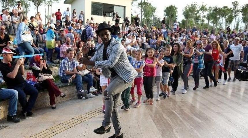 Expo 2016&rsquo;da Dans R&uuml;zgarı Esti