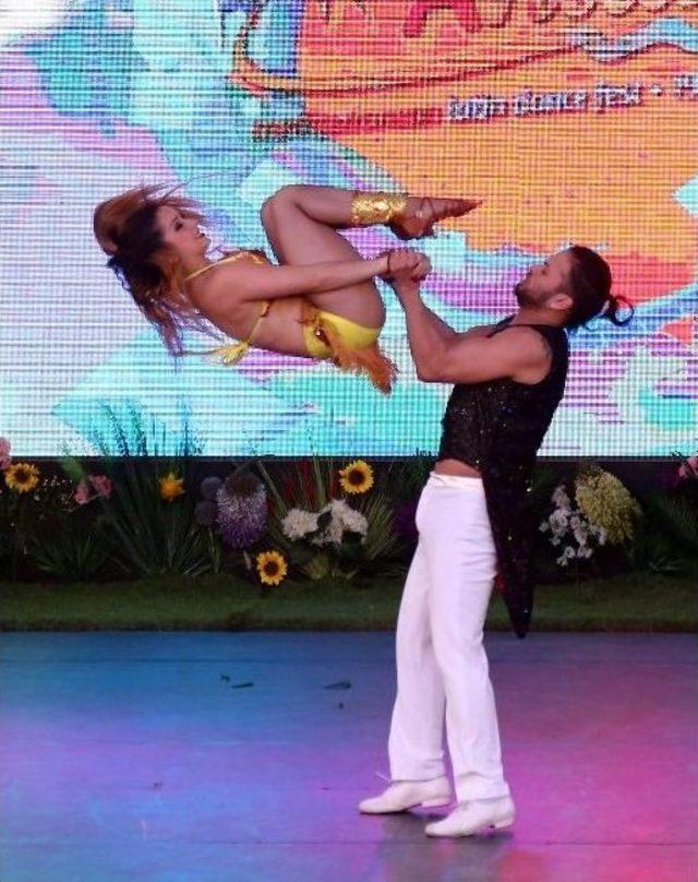 Expo 2016&rsquo;da Dans R&uuml;zgarı Esti 1