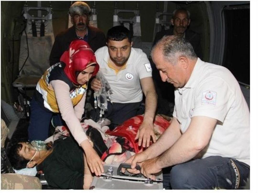 Siirt&rsquo;te Av T&uuml;feğiyle Yaralanan Vatandaşın Yardımına Tsk Koştu