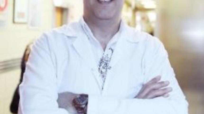 Horladığına İnanmayanların Eşleri Video &Ccedil;ekip Doktorlara Getiriyor