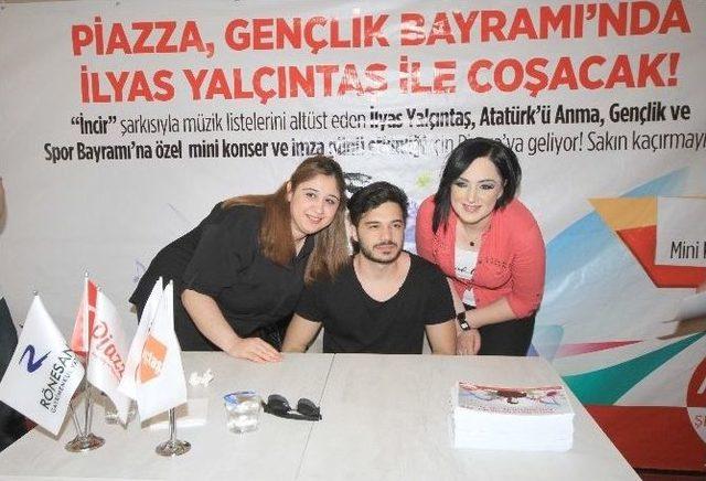 İlyas Yalçıntaş Kahramanmaraş’ta Hayranlarıyla Buluştu