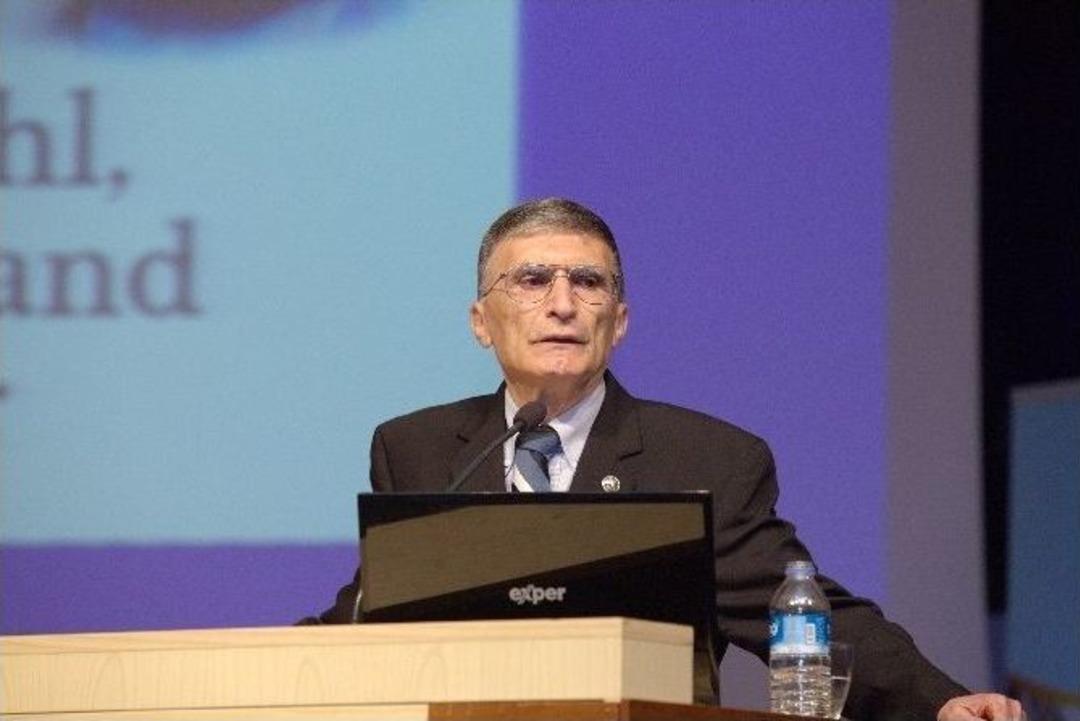 Nobel &Ouml;d&uuml;ll&uuml; Bilim Adamı Aziz Sancar, &Uuml;st&uuml;n Zekalı &Ccedil;ocuklarla Buluştu