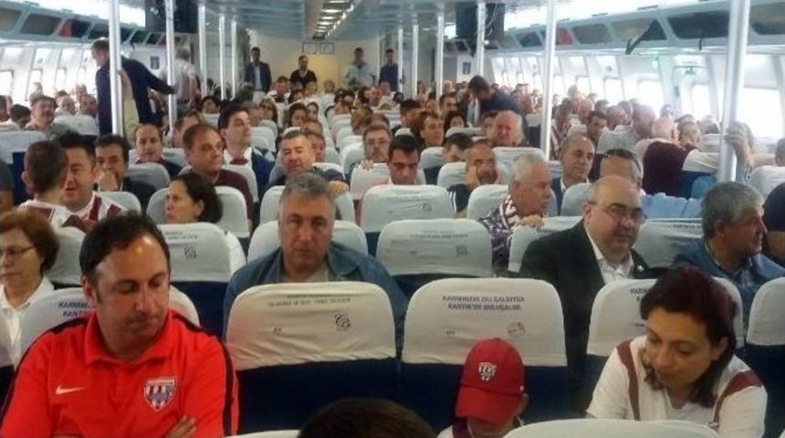 10 Bin Feette Şampiyonluğu Kutladılar