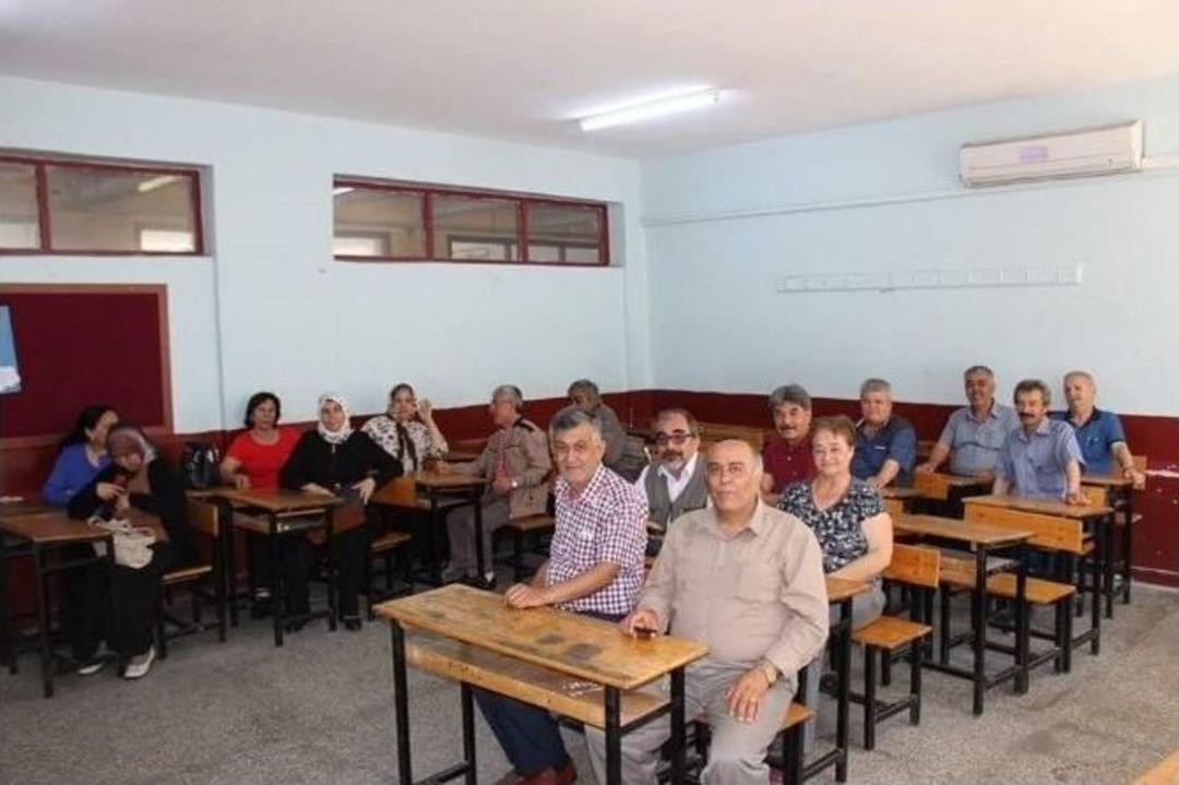 37 Yıl Sonra Yeniden Ders Başı Yaptılar