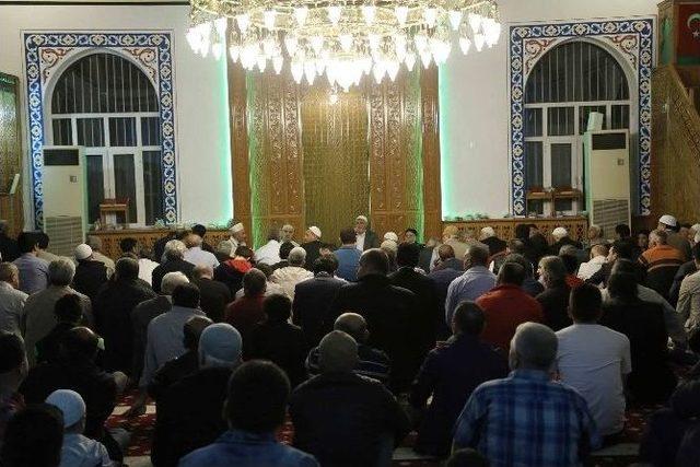 İlkadım’da Camiler Doldu Taştı 1