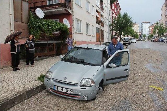 Çorum’da Sağanak Yağış Hayatı Felç Etti