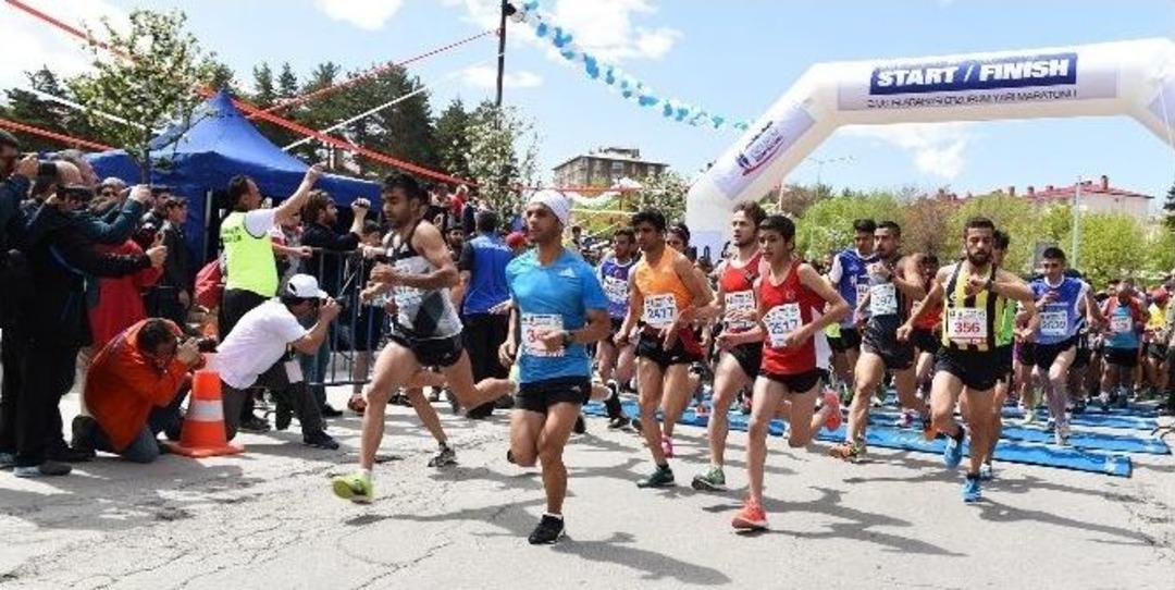 Atletizmde D&uuml;nya&rsquo;nın Kalbi Erzurum&rsquo;da Attı
