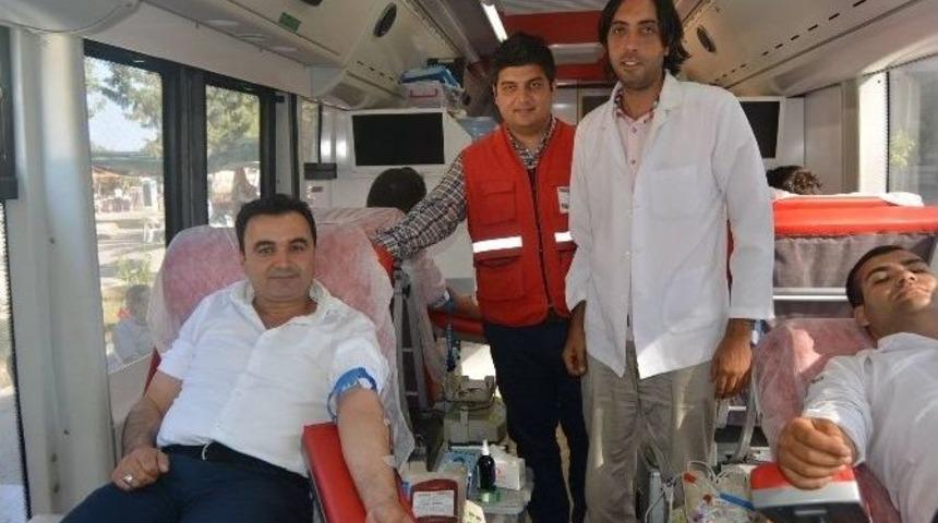 Kızılay Demre&rsquo;de 271 &Uuml;nite Kan Toplandı