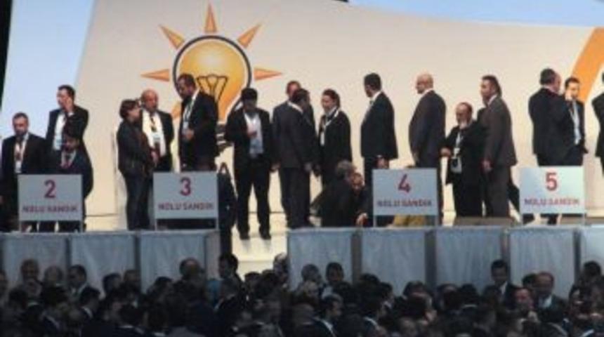 Binali Yıldırım, Bin 405 Delegenin Oyunu Aldı