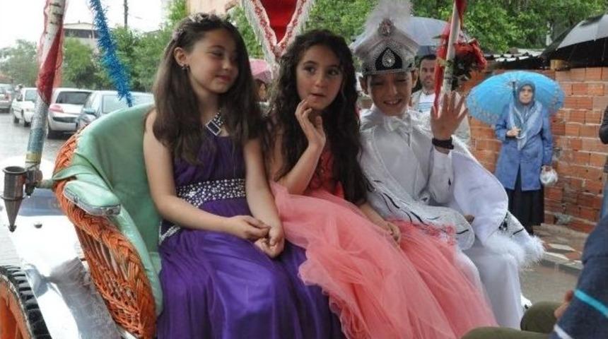 Soma&rsquo;da &Ccedil;ifte S&uuml;nnet D&uuml;ğ&uuml;n&uuml;