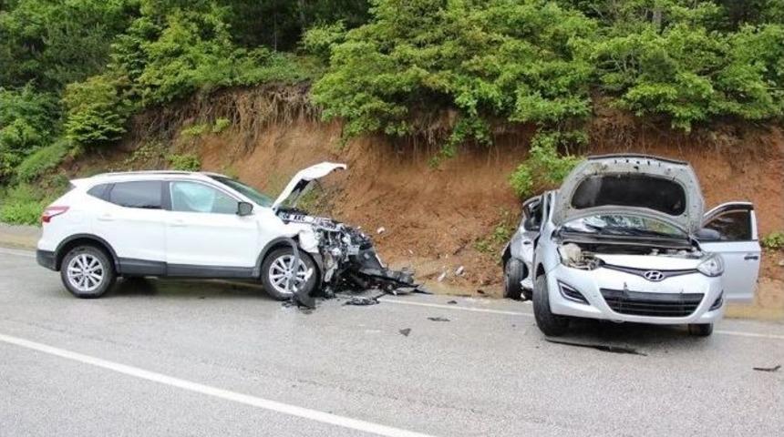 Bolu&rsquo;da Trafik Kazası: 4 Yaralı