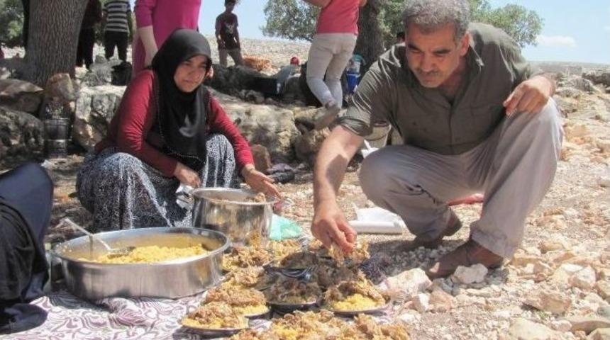 Araban&rsquo;daki Gayber T&uuml;rbesi Unutulmaya Y&uuml;z Tuttu