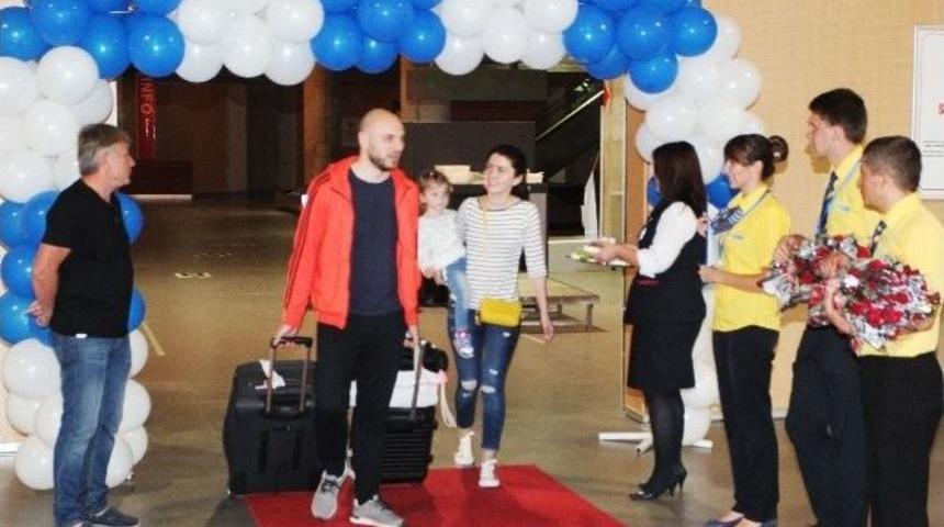 Dalaman&rsquo;da Ukrayanlı Turist Sevinci