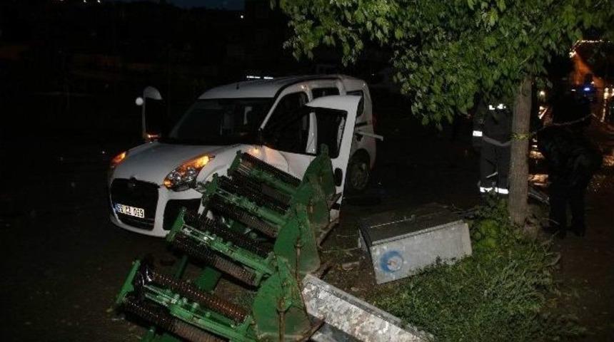 Yozgat&rsquo;ta Polis Aracı Kaza Yaptı: 2 Polis Yaralı