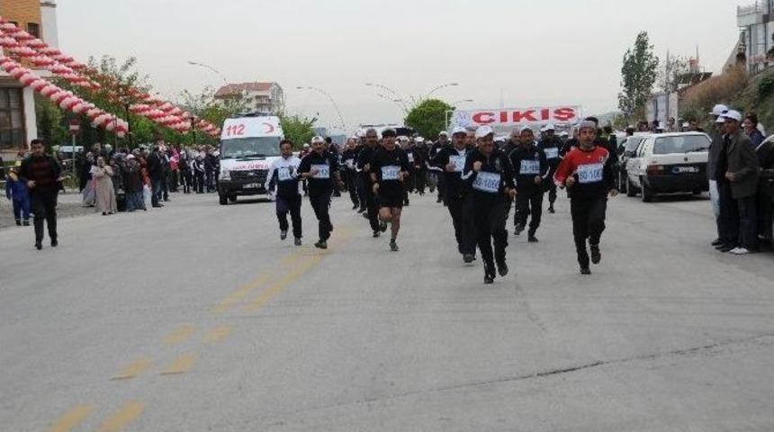 Pursaklar&rsquo;da Dedeler Ve Neneler İkinci Baharı&rsquo;na Koşacak