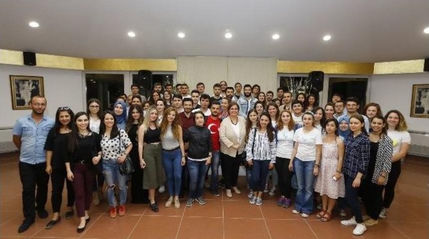 Gen&ccedil;ler Anlattı Başkan Dinledi