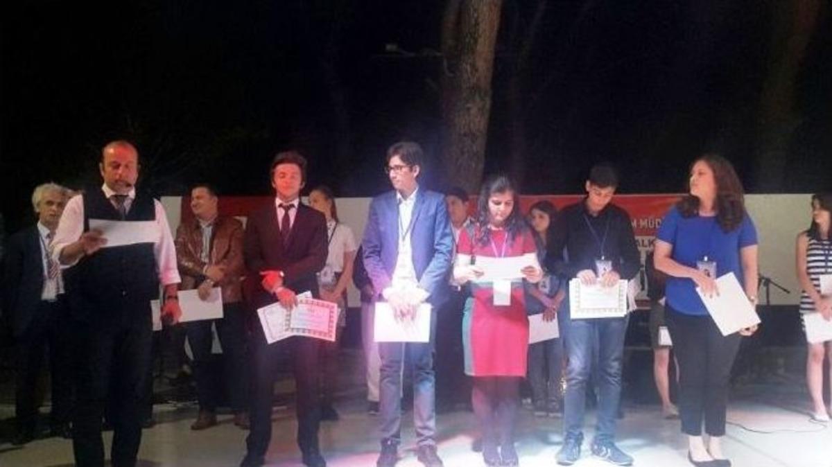 Ayvalık&rsquo;ta Balıkesir Geneli Liseler Arası Thm Solo Ses Yarışması Finali