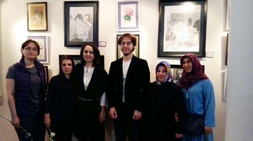 Hırka-ı Şerif Vakfı K&uuml;lt&uuml;r Merkezi&rsquo;nde Geleneksel Sene Sonu Sergisi A&ccedil;ıldı