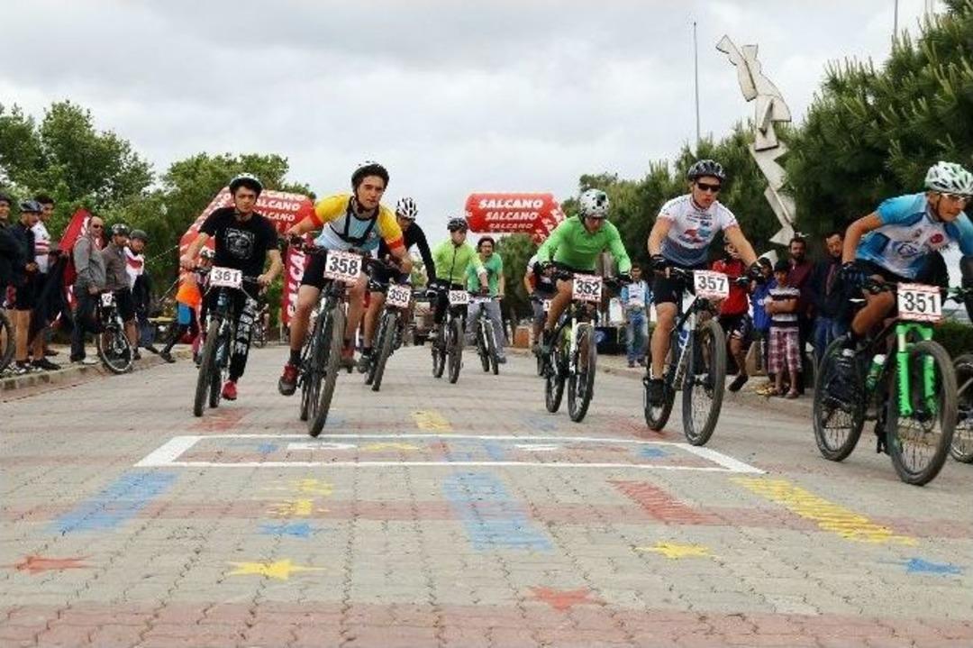 B&uuml;y&uuml;k&ccedil;ekmece Belediye Başkanlığı Yarışları Nefes Kesti