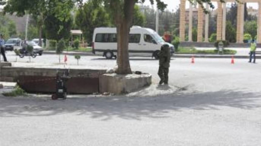 Polisin, Ş&uuml;pheli Paket Hassasiyeti S&uuml;r&uuml;yor
