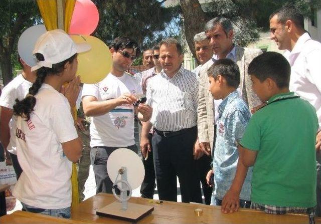 Araban Cumhuriyet Ortaokulunda 4006 Tubitak Bilim Fuarı A&ccedil;ıldı 1