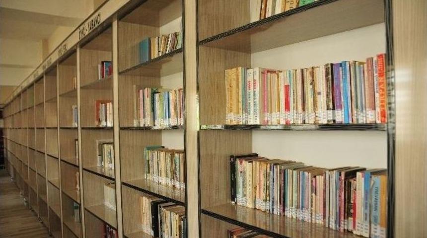 K&uuml;t&uuml;phanesiyle &Ouml;zel Okullara Taş &Ccedil;ıkarıyor