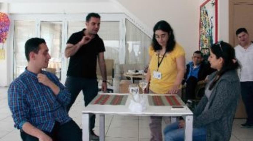 Engelsiz &Ccedil;&rsquo;engel Mezunları