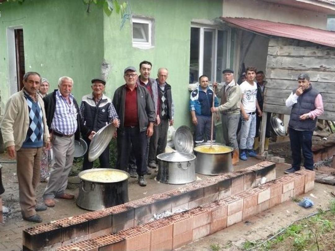 G&ouml;lpazarı&rsquo;nın 11 K&ouml;y&uuml;nde Aynı G&uuml;n Hıdrellez Coşkusu Yaşandı