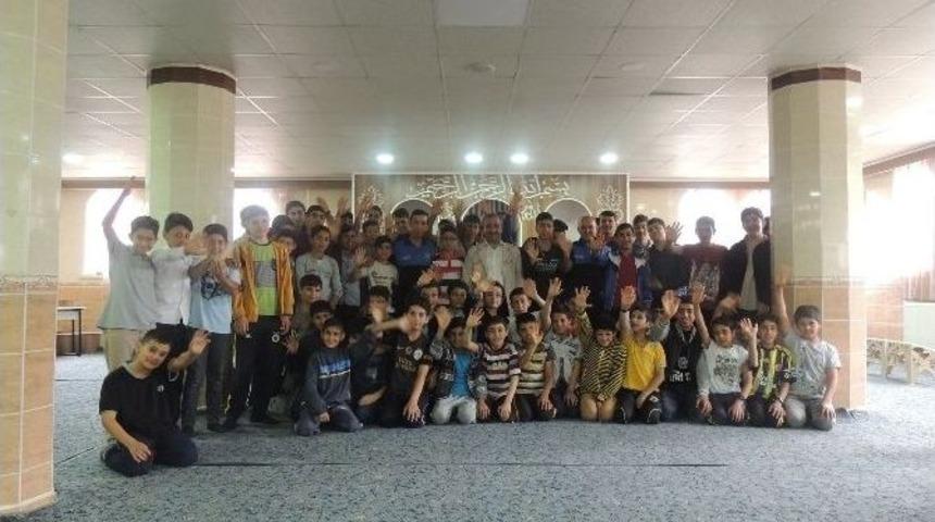 Polisler Kuranı Kerim Kursunda Eğitim G&ouml;ren &Ccedil;ocuklara Eğitim Verdi