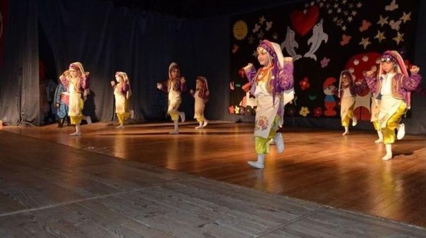 Sel&ccedil;uk&rsquo;ta Minikler İlk Kez Mezun Olmanın Heyecanını Yaşadı