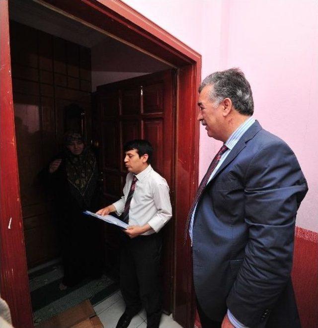 Vali Kerem Al, Suriyeli Yoksul Aileleri Ziyaret Etti 2