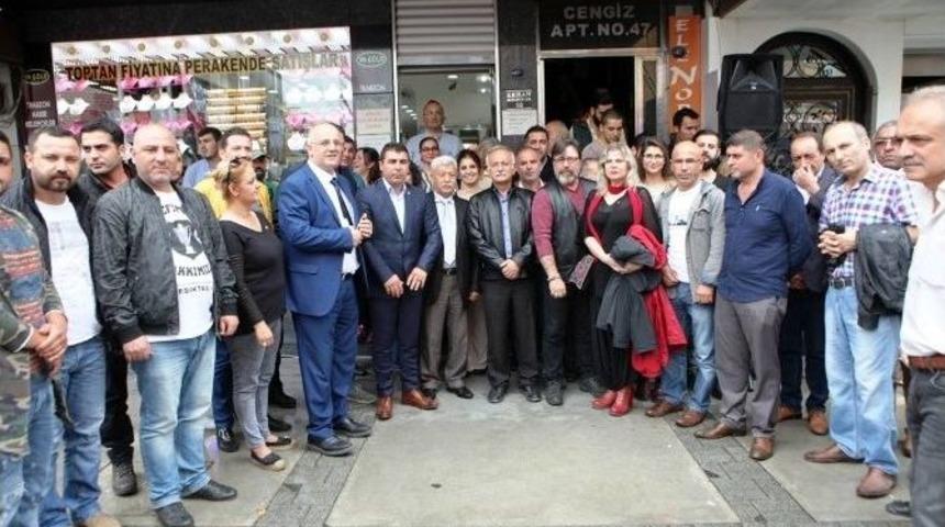 İzmir&rsquo;de Mhp&rsquo;den Chp&rsquo;ye Ge&ccedil;iş
