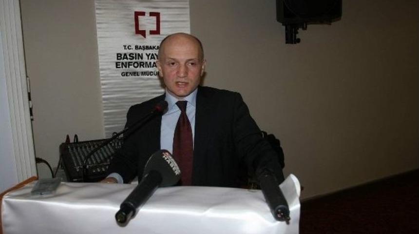 Trabzon&rsquo;da &ldquo;uyuşturucuyla M&uuml;cadele Ve Haber Dili&rdquo; Ele Alındı